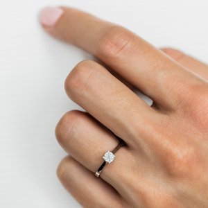 Zásnubní prsten LOVE 021