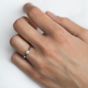 Zásnubní prsten LOVE 045