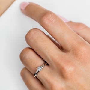 Zásnubní prsten LOVE 085