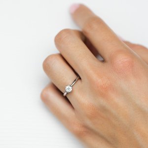 Zásnubní prsten LOVE 089
