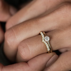 Zásnubní prsten LOVE 106