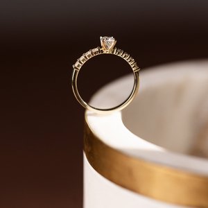 Zásnubní prsten LOVE 108