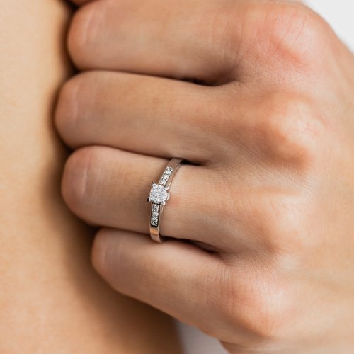 Zásnubní prsten LOVE 015