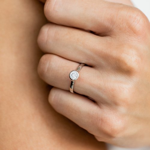 Zásnubní prsten LOVE 083
