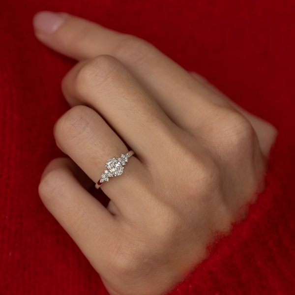 Zásnubní prsten LOVE 121