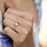 Zásnubní prsten LOVE 104